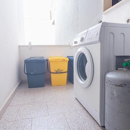 Appartamento A 150 M Dal Mare Climatizzato Con Bellissimo Patio Esterno Torre Pali Buitenkant foto